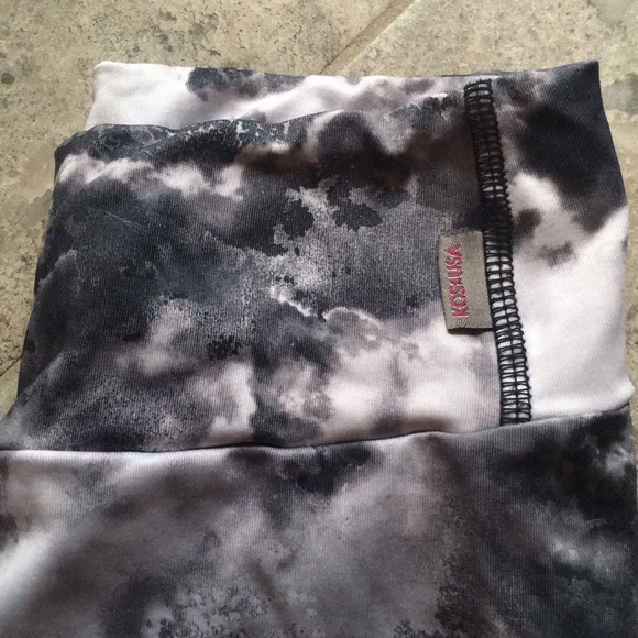 Marble Cropped Active Leggings - Picture 2 of 2